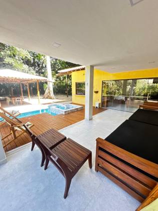 Casa duplex pra locação anual com 4 quartos no Condomínio Fazenda Praia do Forte Açu da Torre Bahia