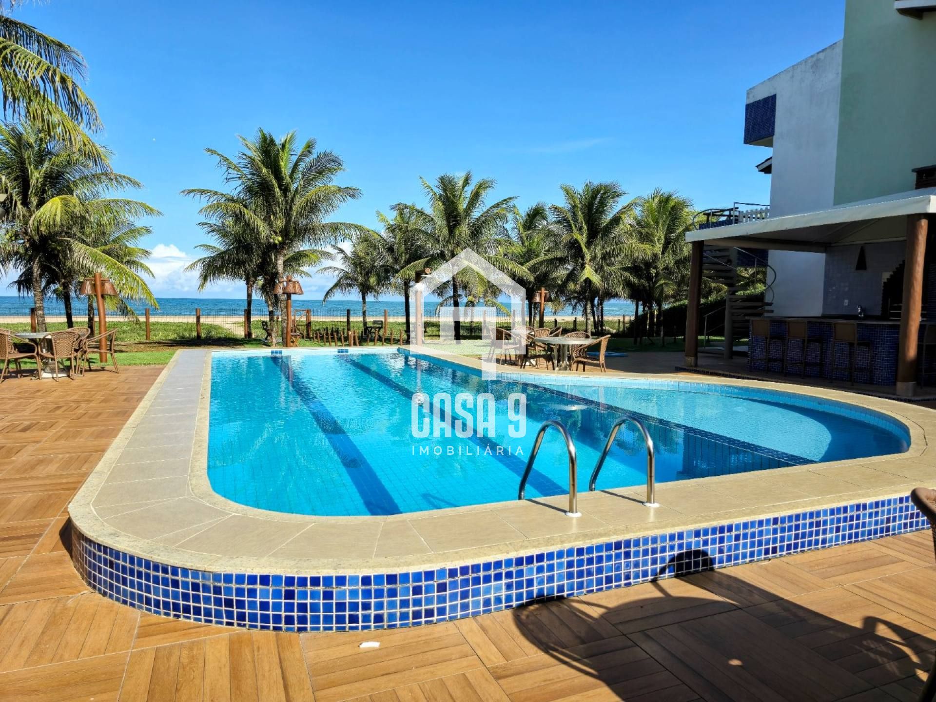 Apartamento Térreo 3 Suítes frente mar total em Itacimirim Bahia