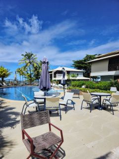 Apartamento térreo mobiliado pé na areia 3 suítes a venda no Porto Feliz em Itacimirim na Praia da Espera em Itacimirim Bahia