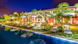 Apartamento térreo duplex a venda 2 suítes próximo da vila em Praia do Forte Bahia
