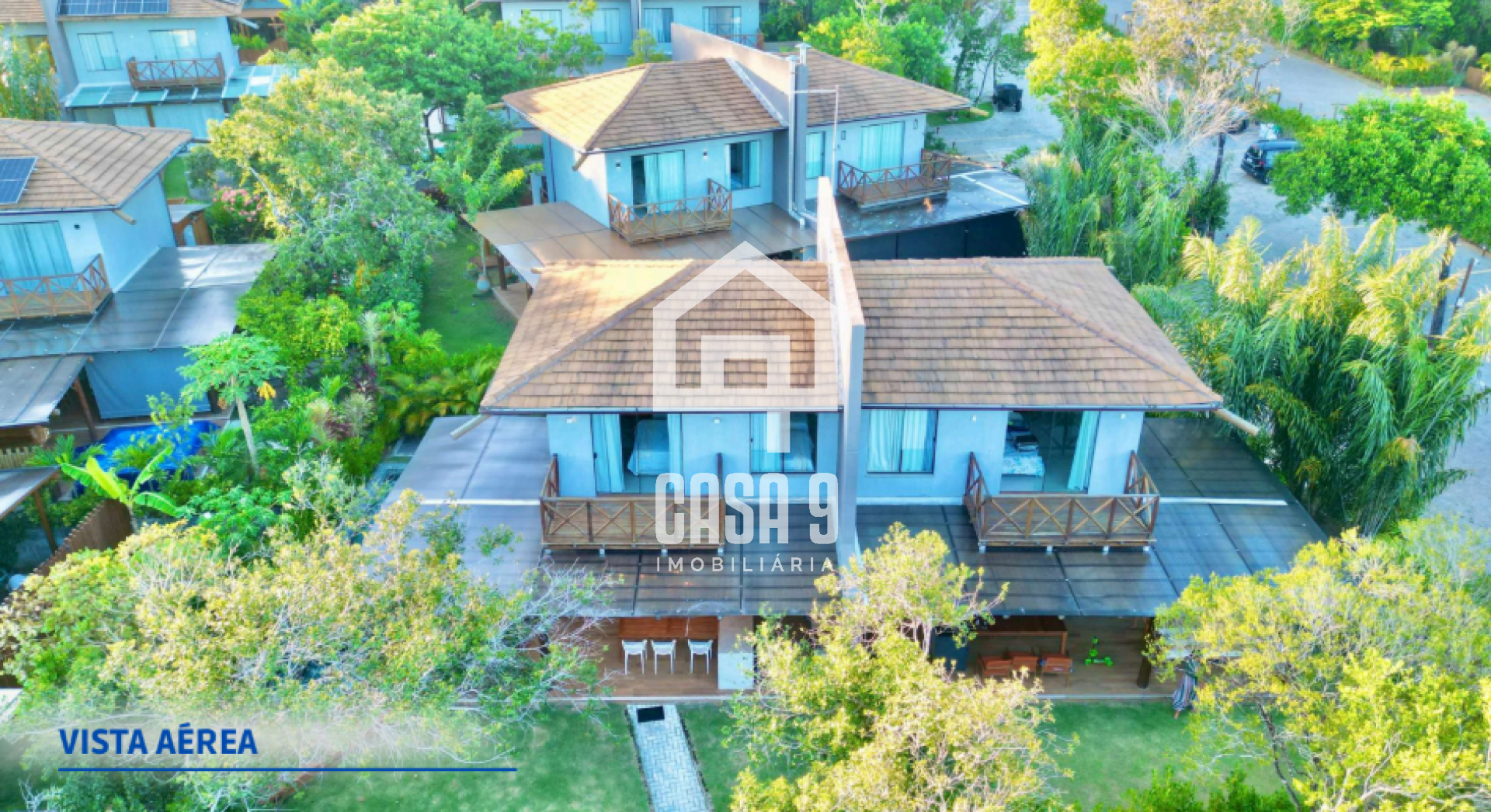 Casa a venda condomínio Alto da Enseada com piscina privativa em Praia do Forte Bahia