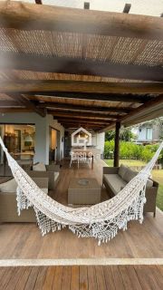 Casa a venda condomínio Alto da Enseada com piscina privativa em Praia do Forte Bahia