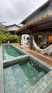 Casa a venda condomínio Alto da Enseada com piscina privativa em Praia do Forte Bahia