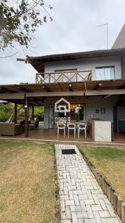 Casa a venda condomínio Alto da Enseada com piscina privativa em Praia do Forte Bahia