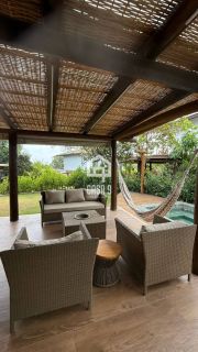 Casa a venda condomínio Alto da Enseada com piscina privativa em Praia do Forte Bahia