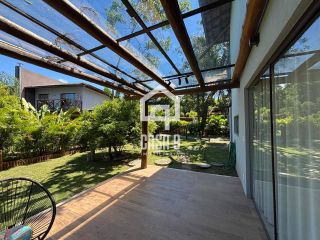 Casa mobiliada com 3 quartos a venda no condomínio Alto da Enseada em Praia do Forte Bahia
