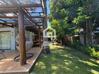 Casa mobiliada com 3 quartos a venda no condomínio Alto da Enseada em Praia do Forte Bahia