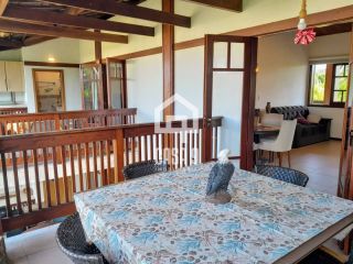 Apartamento superior com 3 quartos no condomínio Vila da Enseada em Praia do Forte Bahia