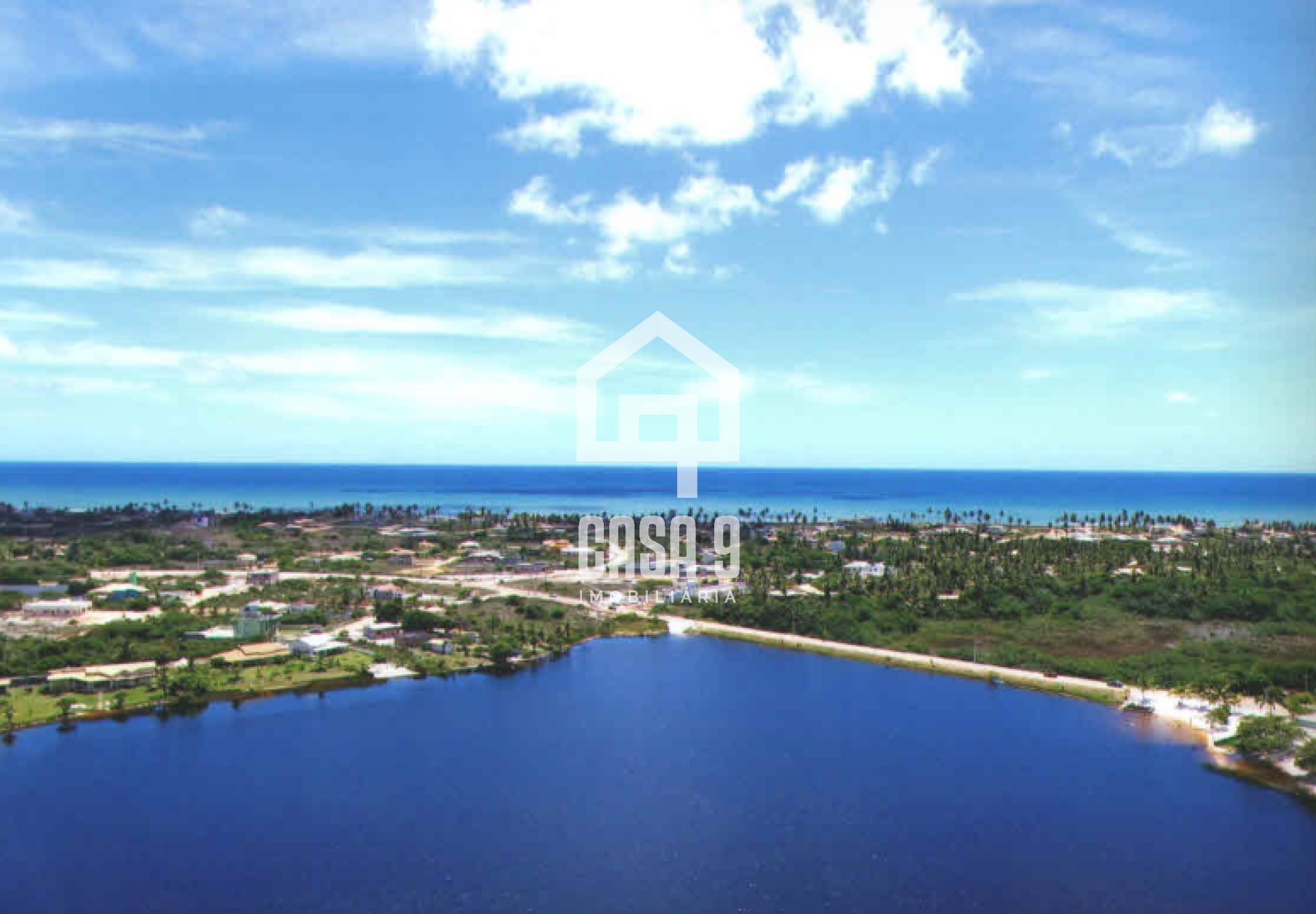 Terreno plano com 800 m² a venda fundo de lagoa no condomínio Águas de Sauipe em Porto de Sauipe Bahia