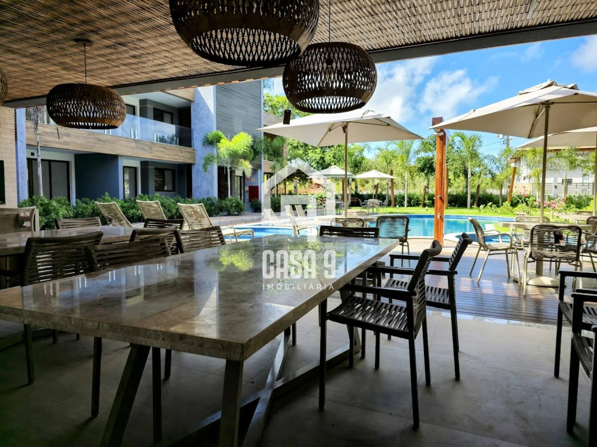 Apartamento superior com terraço e 2 suítes a venda na Praia do Surf em Itacimirim Bahia