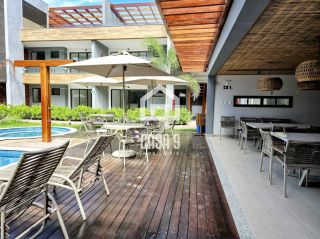 Apartamento superior com terraço e 2 suítes a venda na Praia do Surf em Itacimirim Bahia