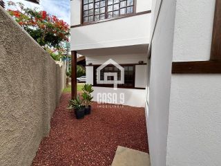 Casa com 5 suites para locação anual no condomínio Porto das Baleias em Praia do Forte Bahia