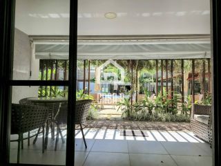 Apartamento térreo duplex a venda com 3 quartos na Praia da Espera em Itacimirim Bahia
