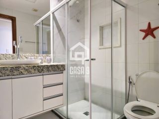 Apartamento mobiliado a venda com 2 suítes pé na areia em Itacimirim Bahia