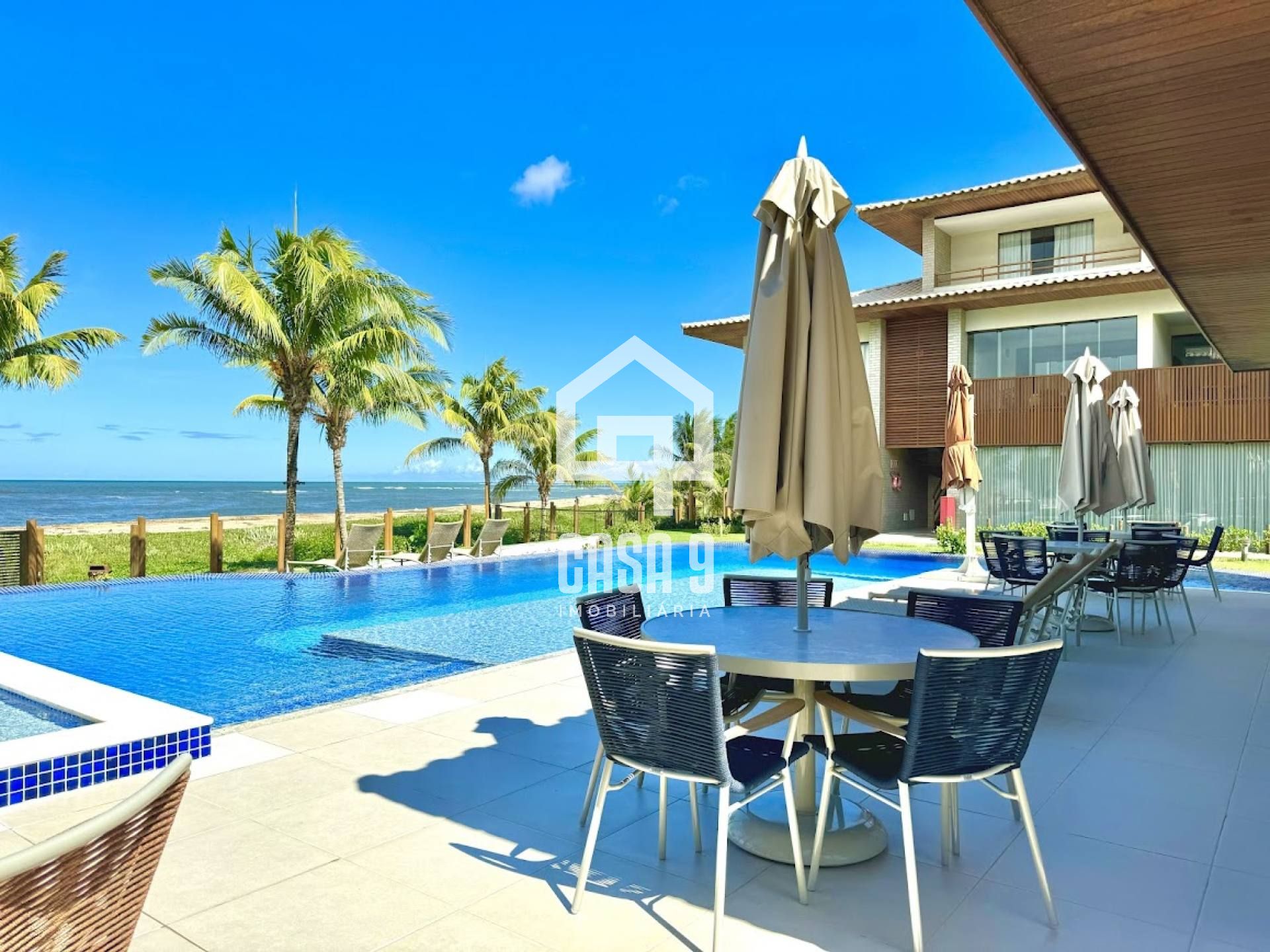 Apartamento novo pé na areia com 3 suítes a venda em Itacimirim Bahia