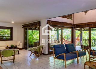 Casa a venda com 4 suítes na venda em condomínio próximo da Vila e da Praia em Praia do Forte Bahia