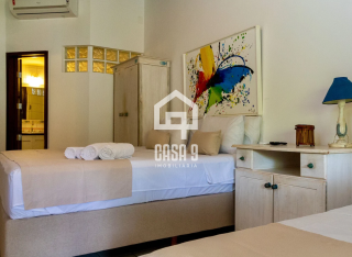 Casa a venda com 4 suítes na venda em condomínio próximo da Vila e da Praia em Praia do Forte Bahia