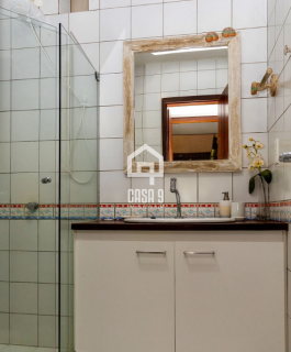 Casa a venda com 4 suítes na venda em condomínio próximo da Vila e da Praia em Praia do Forte Bahia