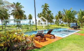 Casa a venda com 8 suítes frente mar no condomínio Iberostar em Praia do Forte Bahia