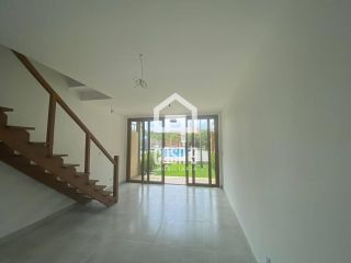 Apartamento duplex tipo village com 2 suítes novo a venda em Imbassai Bahia