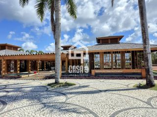 Terreno plano de esquina nascente á venda no Condomínio La Laguna Praia do Forte Bahia