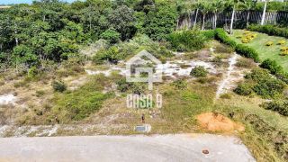 Terreno plano de esquina nascente á venda no Condomínio La Laguna Praia do Forte Bahia