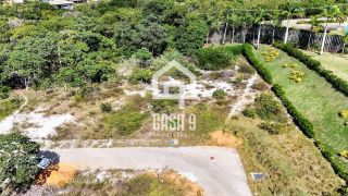 Terreno plano de esquina nascente á venda no Condomínio La Laguna Praia do Forte Bahia