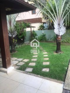 Apartamento a venda com 1 quarto no condomínio Kauai, frente mar e na Vila de Praia do Forte Bahia