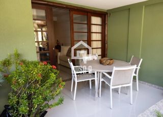 Apartamento a venda com 1 quarto no condomínio Kauai, frente mar e na Vila de Praia do Forte Bahia