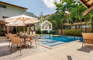 Apartamento a venda com 1 quarto no condomínio Kauai, frente mar e na Vila de Praia do Forte Bahia