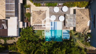 Apartamento a venda com 1 quarto no condomínio Kauai, frente mar e na Vila de Praia do Forte Bahia