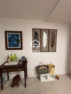 Apartamento a venda com 1 quarto no condomínio Kauai na praça da igrejinha de Praia do Forte Bahia