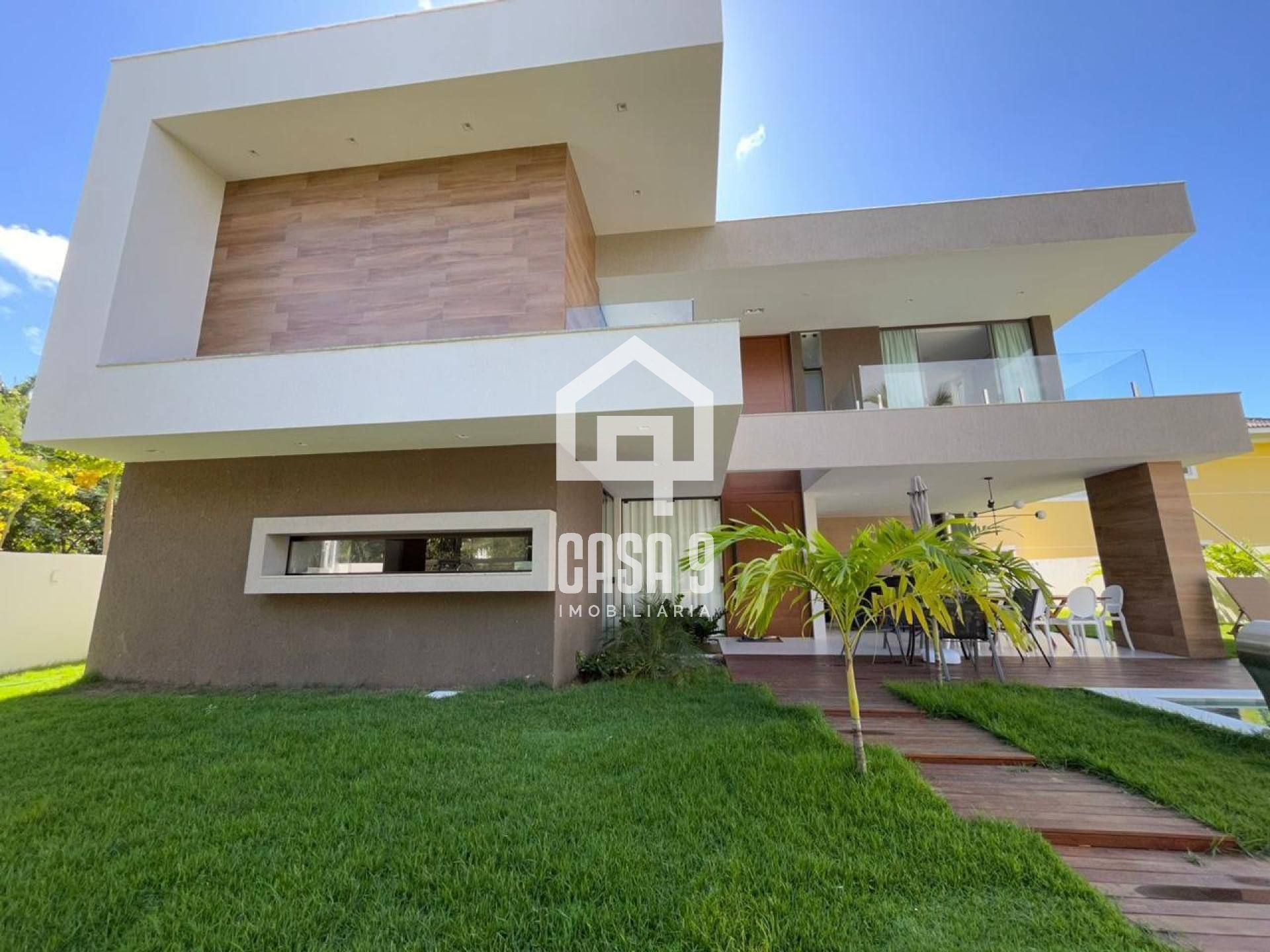 Casa com 5 suítes mobiliada estilo contemporâneo a venda no Condomínio Paraiso em Guarajuba Bahia