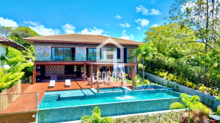 Casa a venda com 6 suítes mobiliada de alto padrão no condomínio Enseada do Castelo em Praia do Forte Bahia