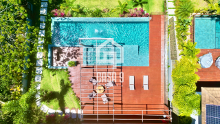Casa a venda com 6 suítes mobiliada de alto padrão no condomínio Enseada do Castelo em Praia do Forte Bahia