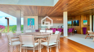 Casa de alto padrão a venda mobiliada com 6 suítes no Alphaville Guarajuba Bahia