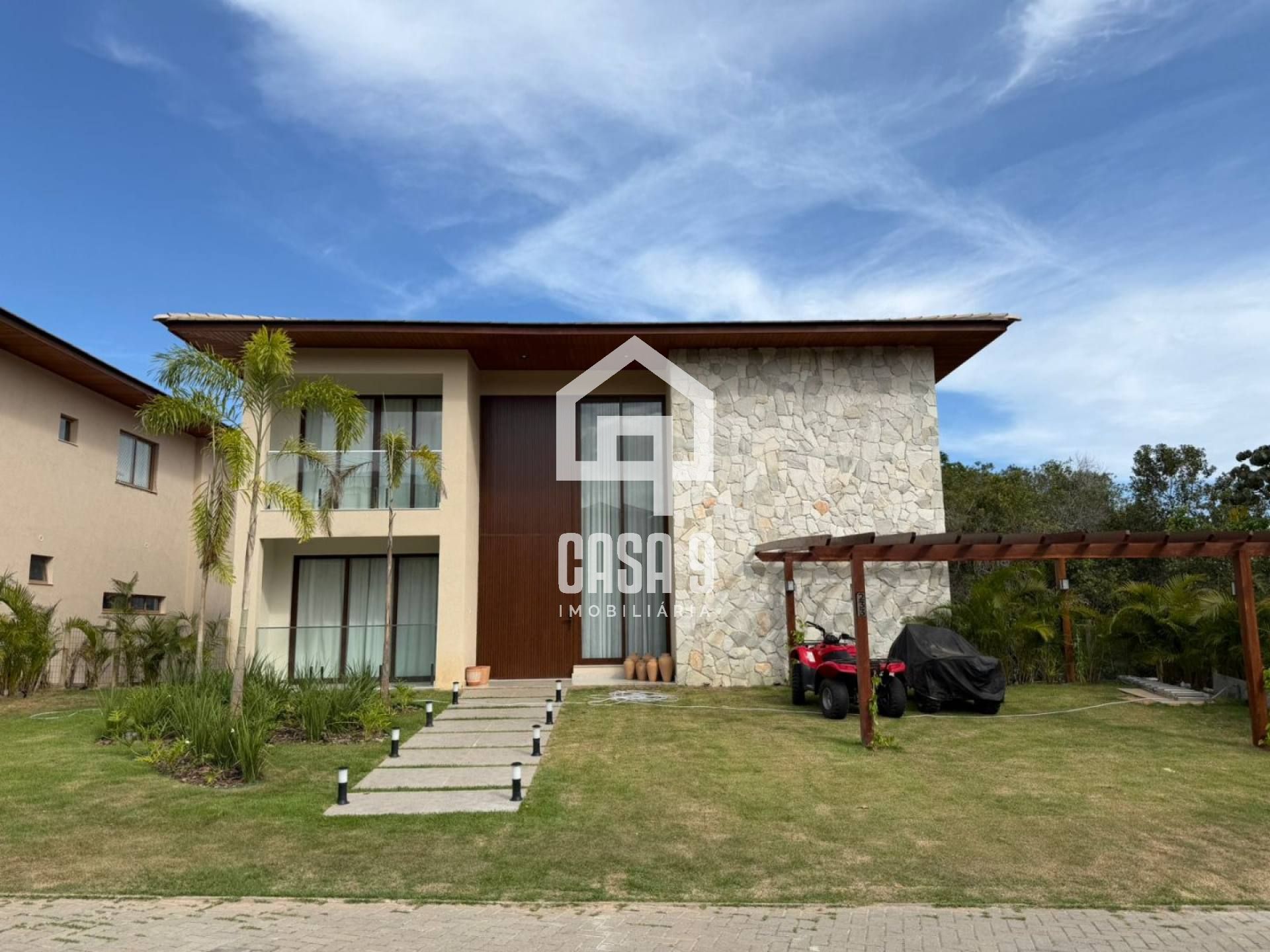 Casa a venda mobiliada com 8 suítes no condomínio Praia Bella em Praia do Forte Bahia