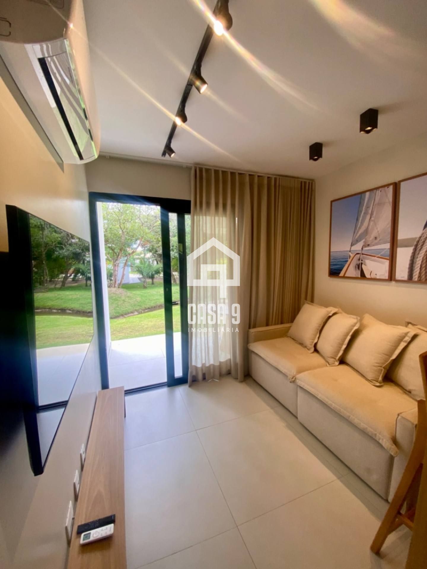 Apartamento térreo mobiliado a venda com 2 quartos no condomínio Vila do Lago em Praia do Forte Bahia