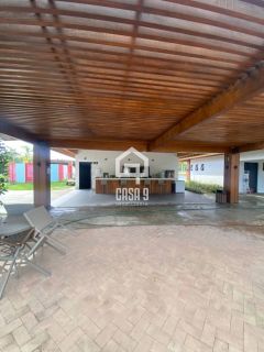 Apartamento térreo mobiliado a venda com 2 quartos no condomínio Vila do Lago em Praia do Forte Bahia