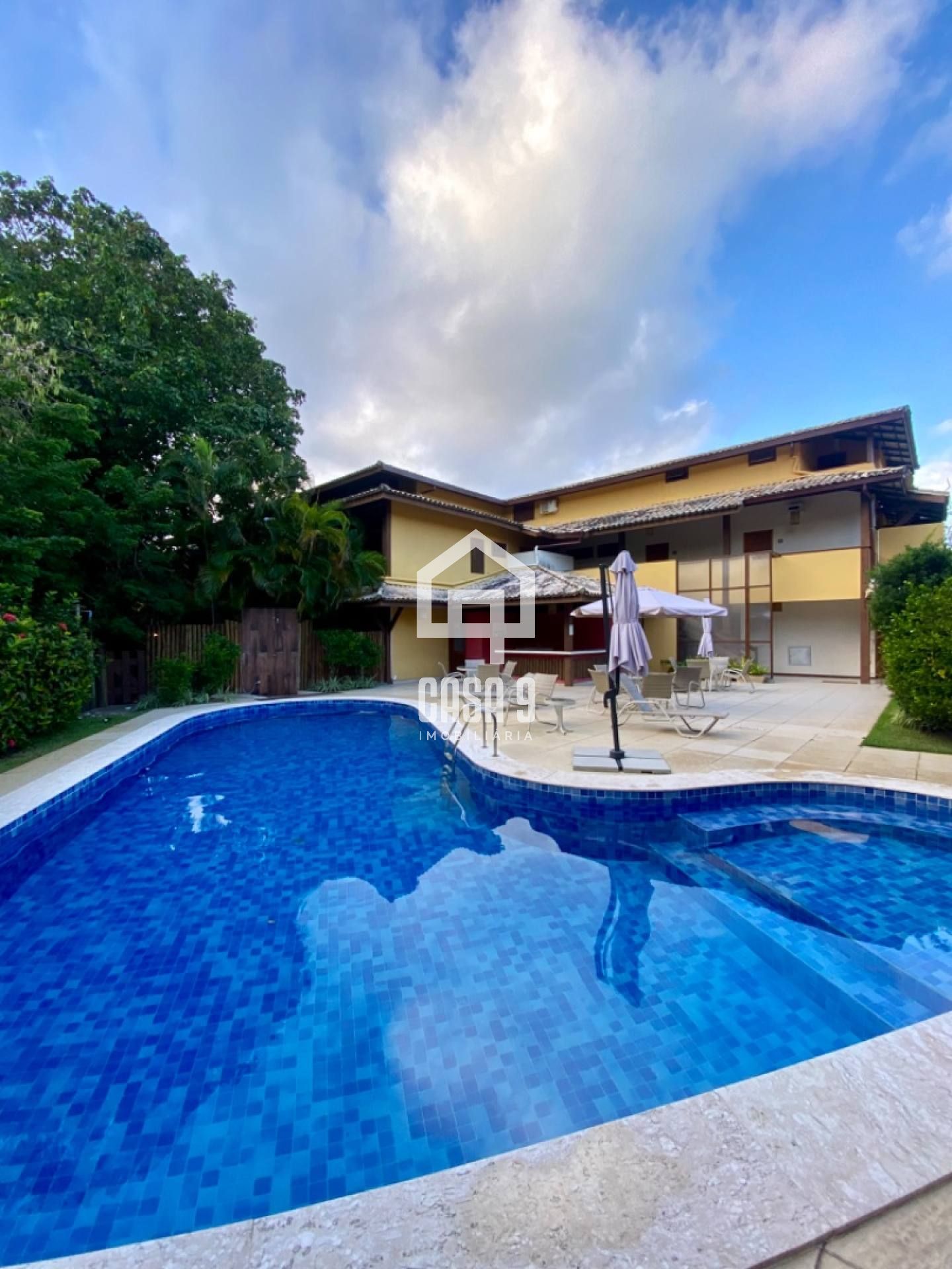 Apartamento a venda com 1 quarto na vila em Praia do Forte Bahia