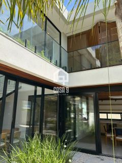 Casa alta padrão a venda mobiliada com 5 suítes em Guarajuba Bahia