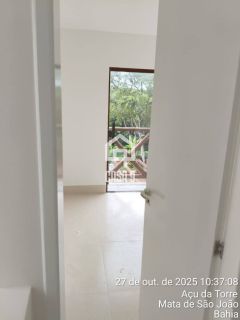 Casa a venda com 2 suítes próximo da Lagoa Aruá na região de Praia do Forte Bahia