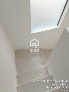 Casa a venda com 2 suítes próximo da Lagoa Aruá na região de Praia do Forte Bahia