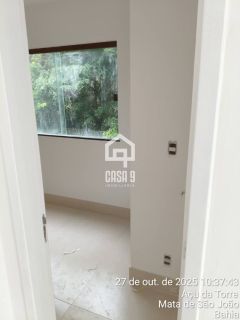 Casa a venda com 2 suítes próximo da Lagoa Aruá na região de Praia do Forte Bahia