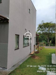 Casa a venda com 2 suítes próximo da Lagoa Aruá na região de Praia do Forte Bahia