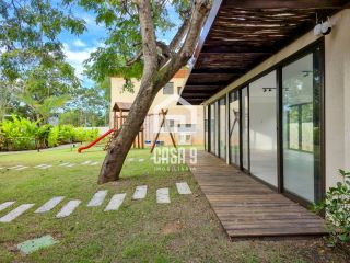 Apartamento a venda com 2 quartos sendo 1 suíte no condomínio Terra Doce em Imbassai Bahia