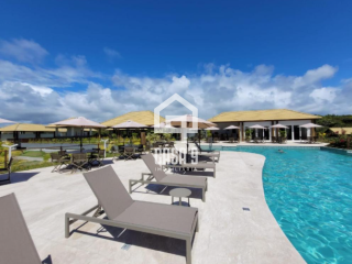 Apartamento superior 2 quartos reversível para 3 a venda no Village dos Ypes condomínio Piscinas Naturais Praia do Forte Bahia