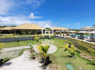 Apartamento superior 2 quartos reversível para 3 a venda no Village dos Ypes condomínio Piscinas Naturais Praia do Forte Bahia