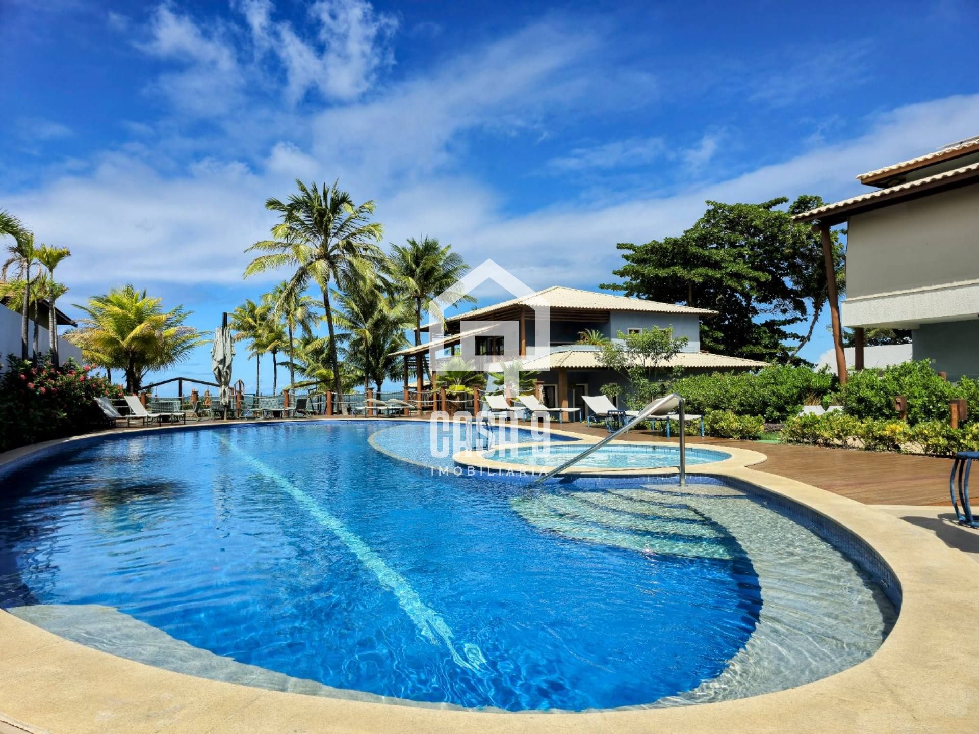 Apartamento superior pé na areia 3 suítes a venda na Praia da Espera em Itacimirim Bahia