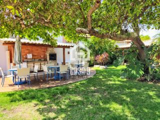 Apartamento superior pé na areia 3 suítes a venda na Praia da Espera em Itacimirim Bahia